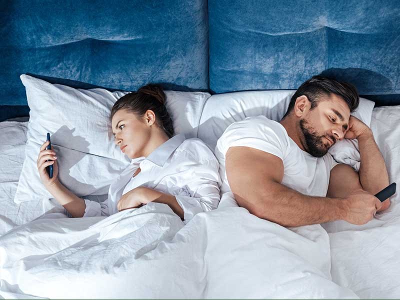 How to Spot Subtle Emotional Manipulation Early in a Relationship
