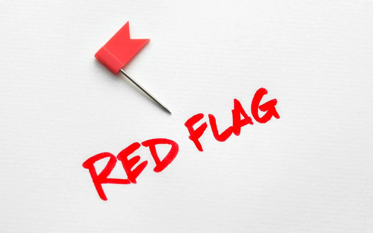 Red Flags in Relationships: What to Watch Out for Early On
